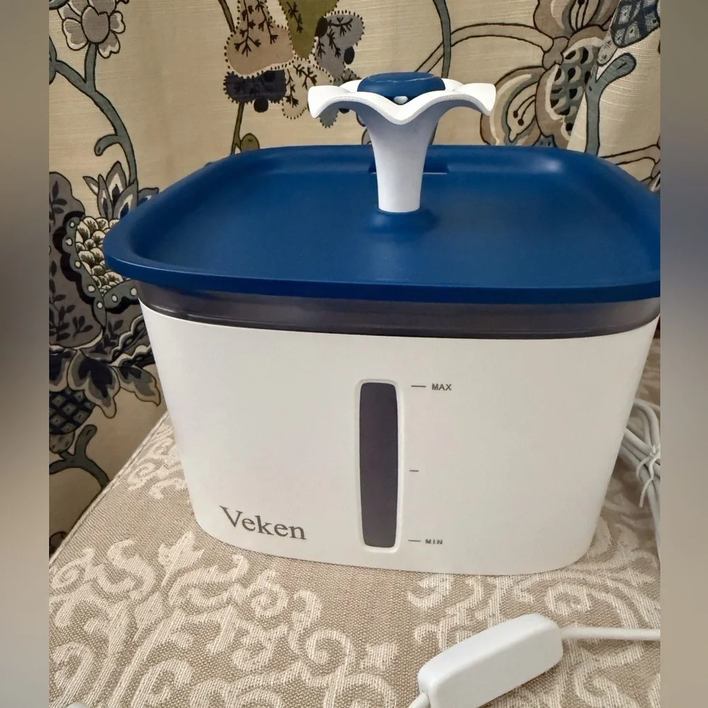 Veken Pet Fountain With Replacement Filters 3-Stage Filtration